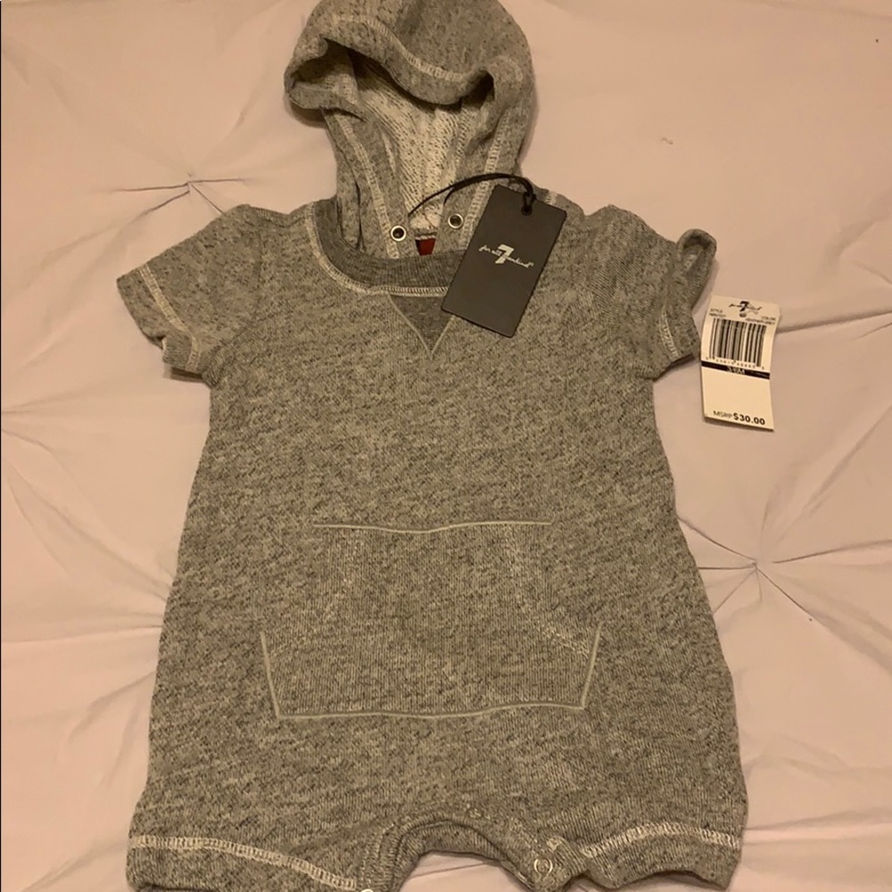 Hooded onesie 3-6 months